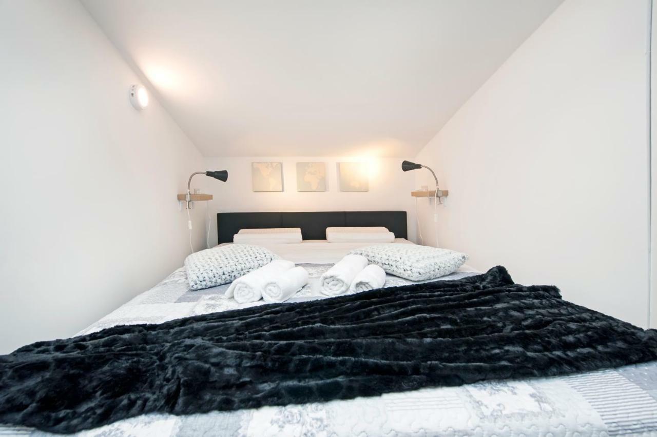 Lakovich Sea View Apartments Rovinj Eksteriør billede